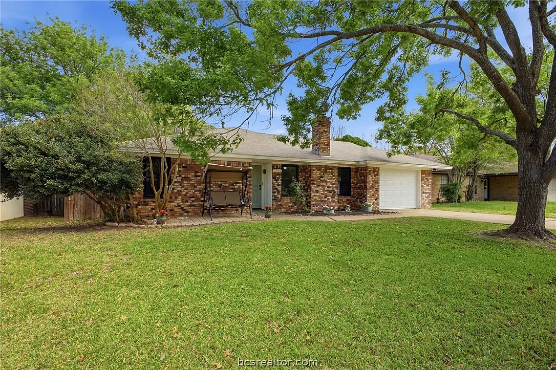 3 bed, 1407 sqft, $1,850 — Photo 2