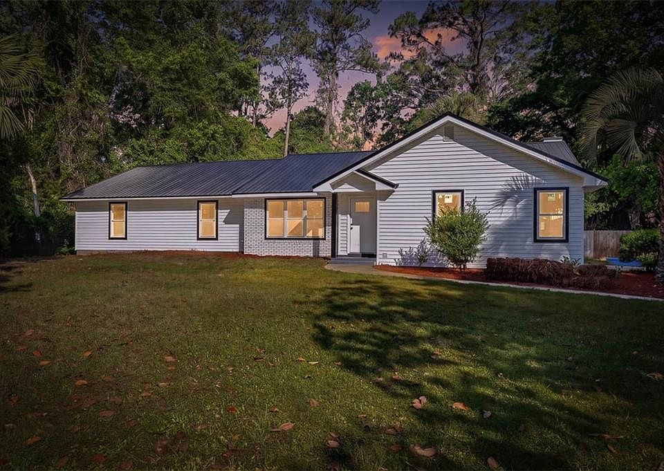 1st image of 102 Mackqueen Dr