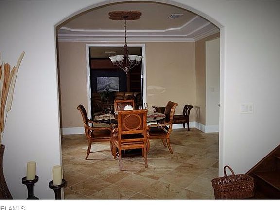 4th image of 6861 Livingston Woods Ln
