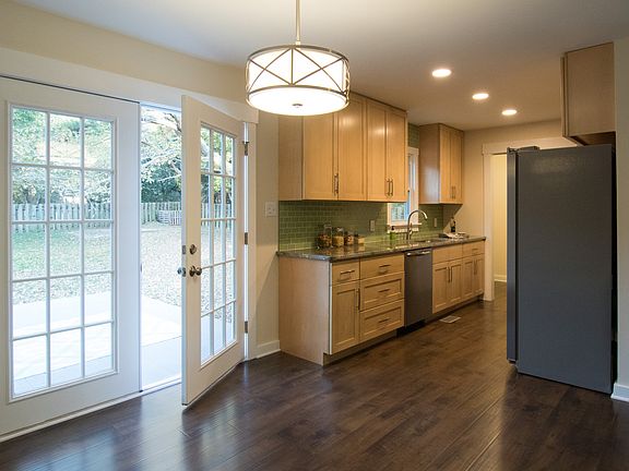 4th image of 85 Willow Way
