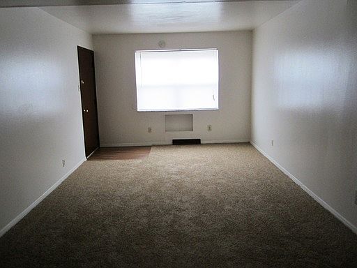2nd image of 2182 Hecht Ave