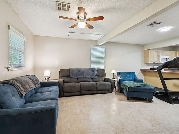 5th image of 35483-87-93 Liberty Dr