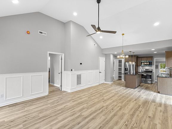 5th image of 2301 Saint Louis St