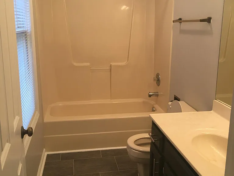 1520 S Highland Ave — Photo 16