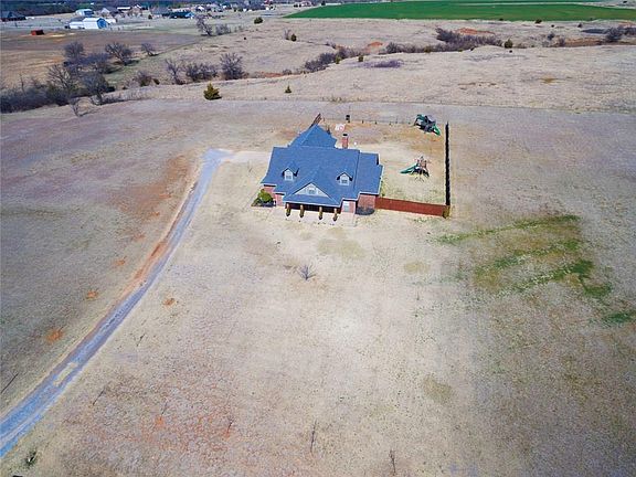 3rd image of 7340 High Meadows Ln