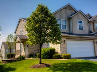 3209 Foxridge Ct, Woodridge, IL 60517