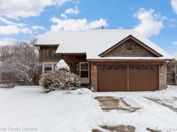 39661 Arbor St, Harrison Township, MI 48045