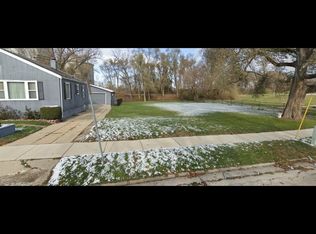 1301 W Grove St, Bloomington, IL 61701