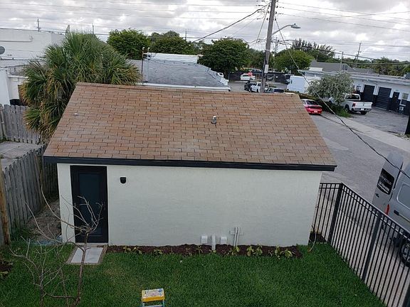 4th image of 531 N H Street