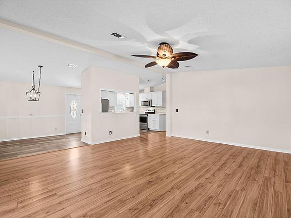 5th image of 2969 Fiddlewood Circle