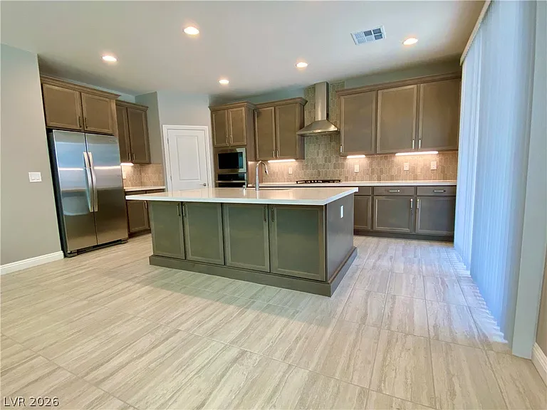 463 Morro Strand Ave — Photo 5