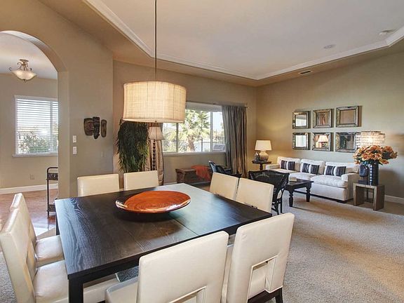 5th image of 221 Vista Creek Cir