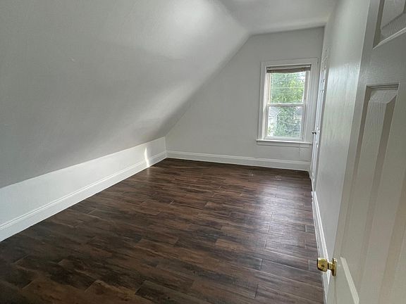 2nd image of 281 Admiral St Floor 3