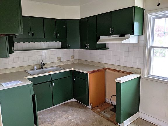 4th image of 1727 Paradise Blvd