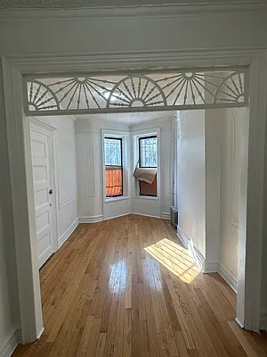 Rented by R New York | media 17