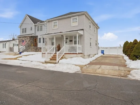 94 S 21st Ave, Manville, NJ 08835