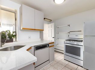 609 18th St, Brooklyn, NY 11218