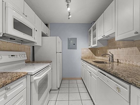 3rd image of 566 Commonwealth Ave APT 703