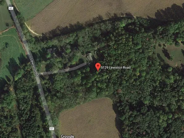 5129 Lewiston Rd, Bumpass, VA 23024