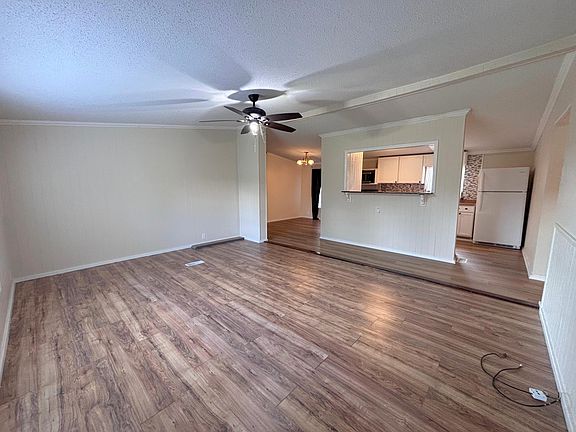 3rd image of 15279 Floyd Holton Rd