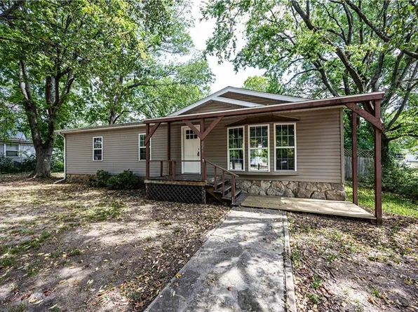 226 N 12th St, Fredonia, KS 66736