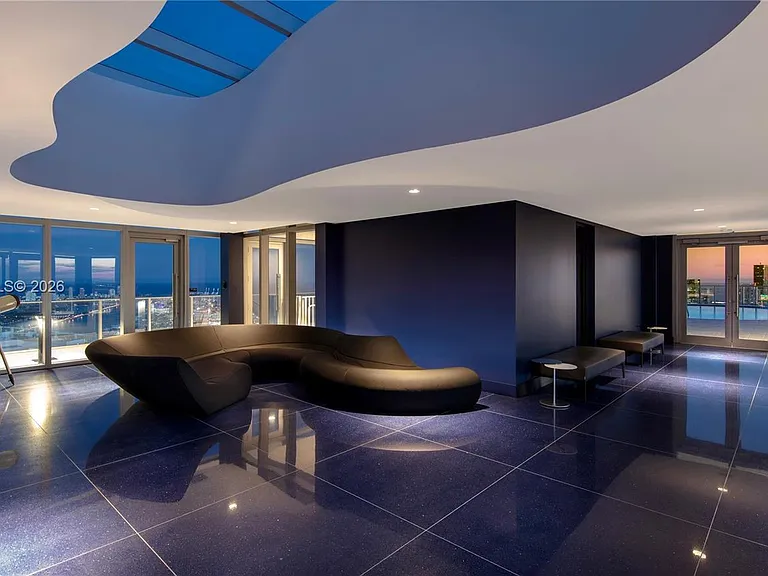 851 NE 1st Ave #Penthouse 5402 — Photo 39