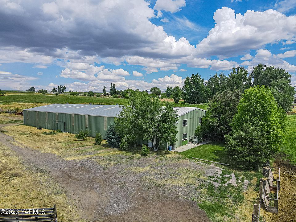 109004 W King Tull Rd, Prosser, WA 99350 | Zillow