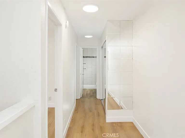 216 W Escalones #A — Photo 10