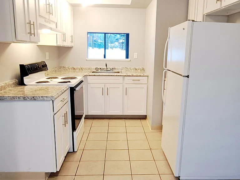 106 Elmur Dr #109 — Photo 4