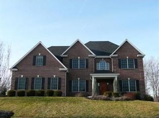 227 Erin Dr, Cranberry Twp, PA 16066