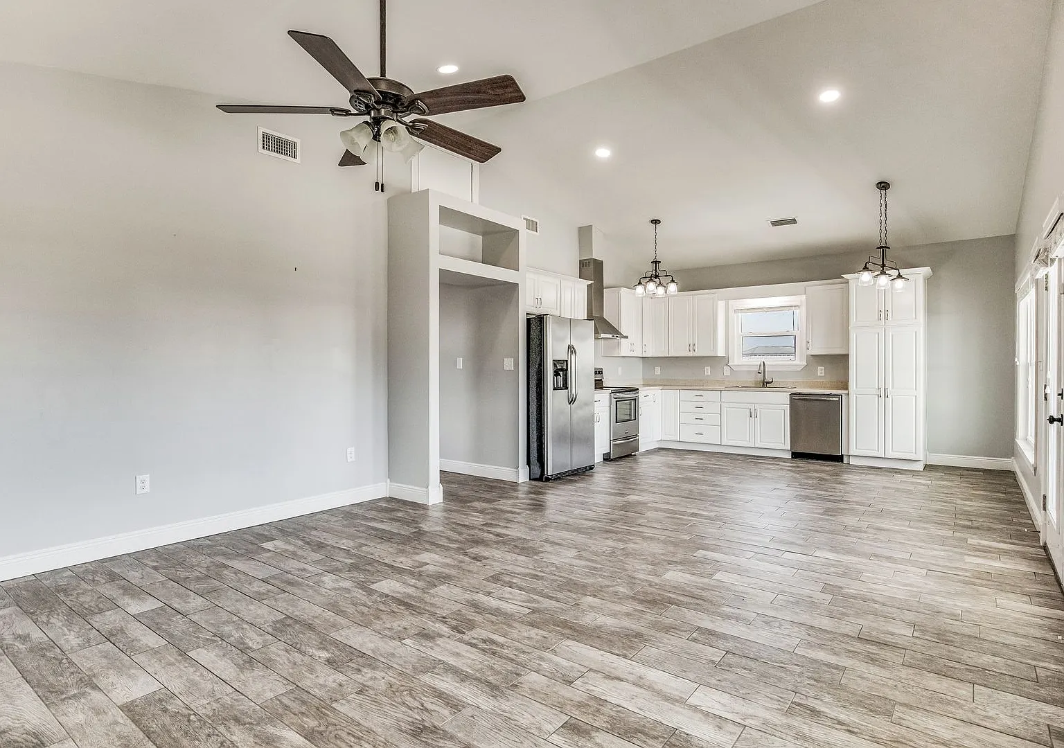 5601 Bayou St John Avenue — Photo 2