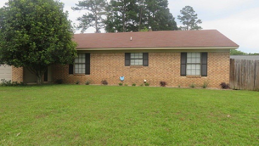 1st image of 301 Village Ln