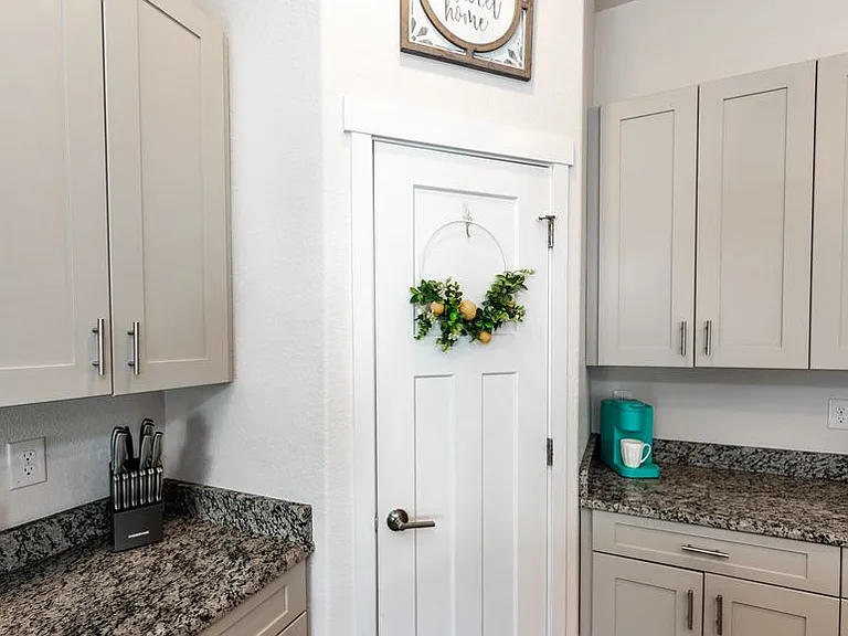 5738 Villa Lorenzo Dr — Photo 21