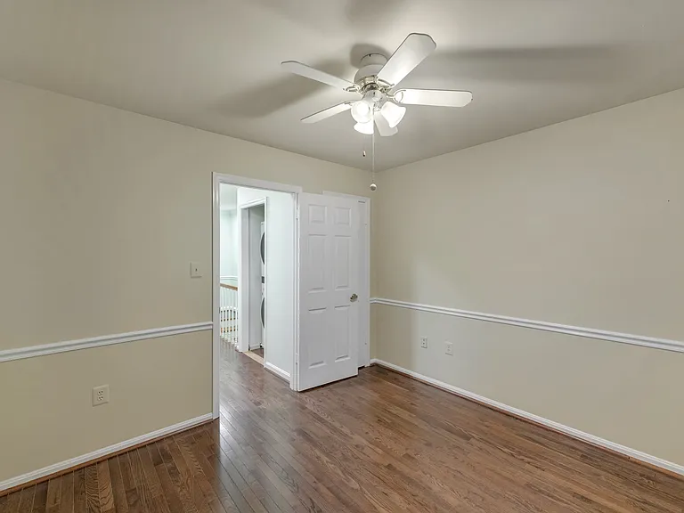 1427 McLean Mews Ct — Photo 15