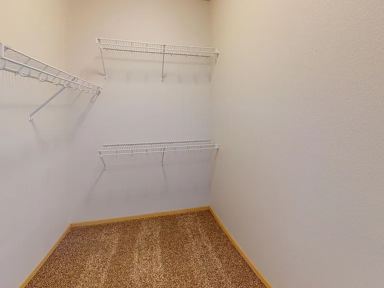 Cascades Apartments — Photo 29