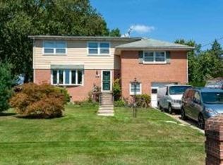 906 Venice Dr, Silver Spring, MD 20904