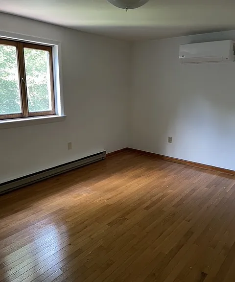 812 Elmwood St — Photo 4