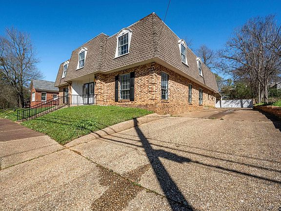 3rd image of 238 N Main St