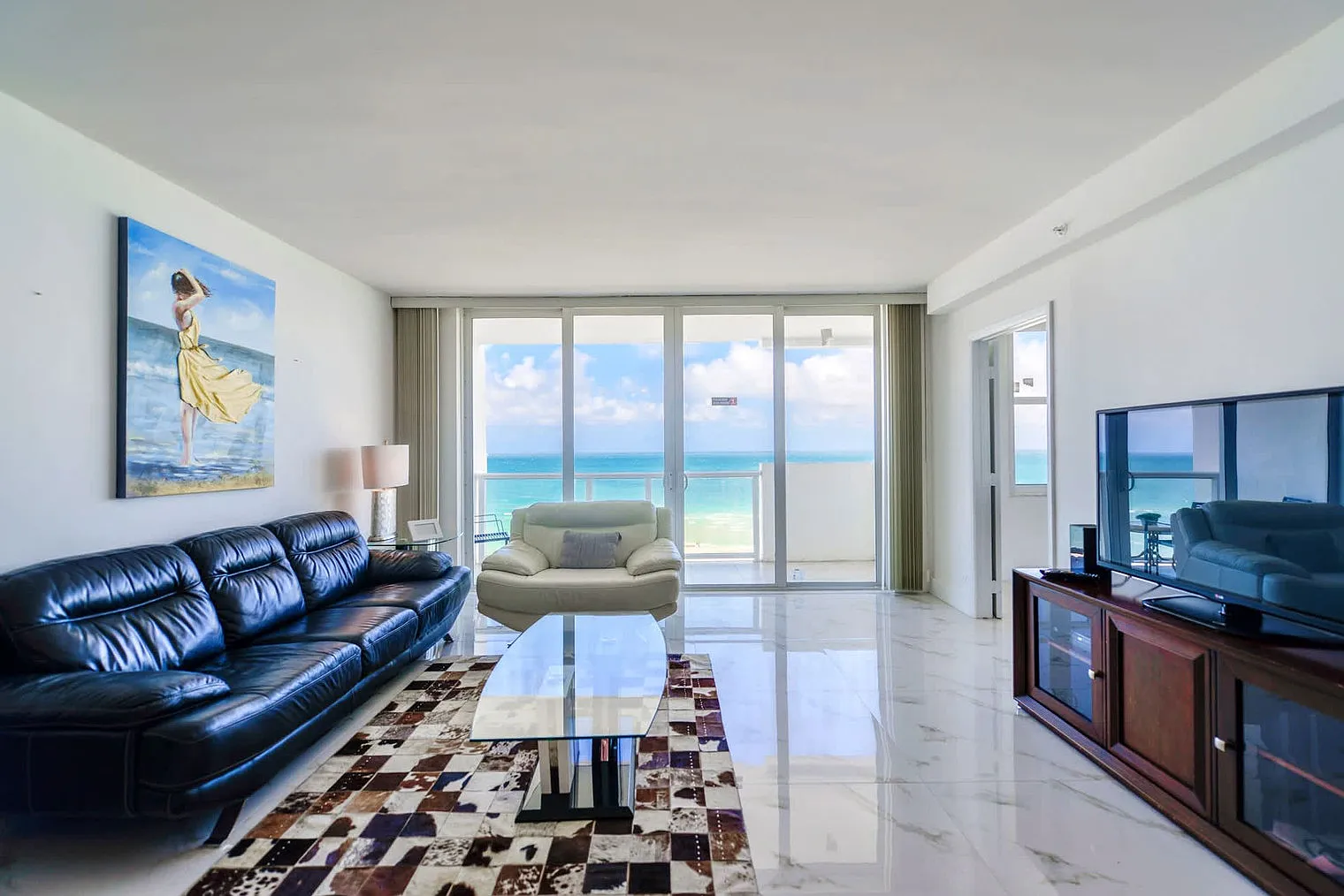 2 bed, 2.0 bath, 925 sqft, $10,126 — Photo 1