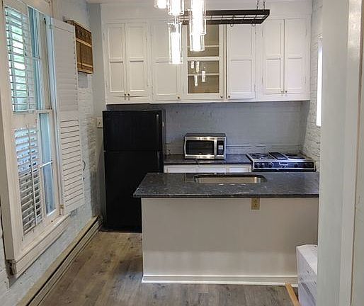 2nd image of 2800 E Grace St APT 1