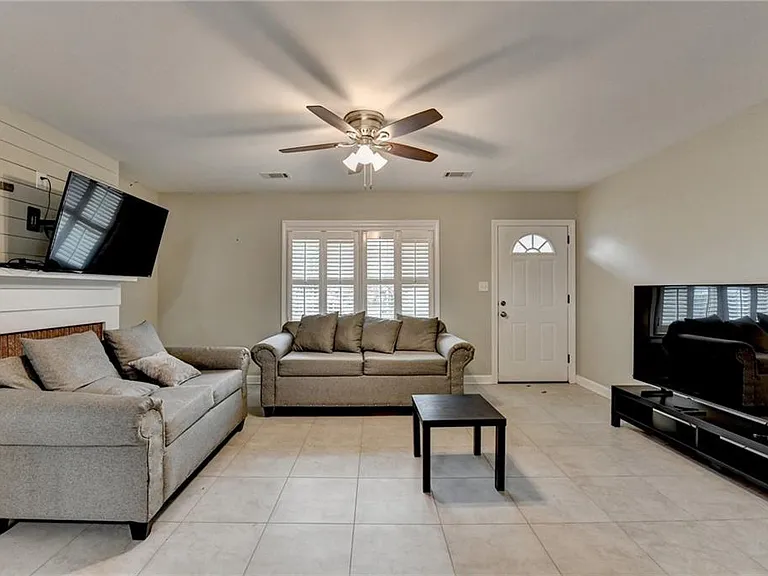 8 Highland Ln — Photo 15