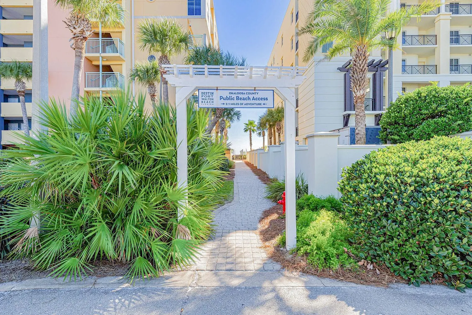1 bed, 1.0 bath, 7922 sqft, $1,816 — Photo 3