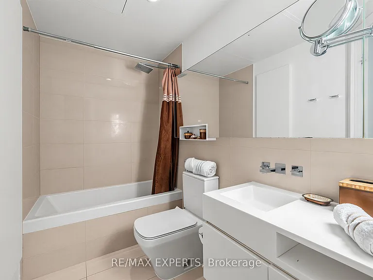45 Charles St E #1509 — Photo 24
