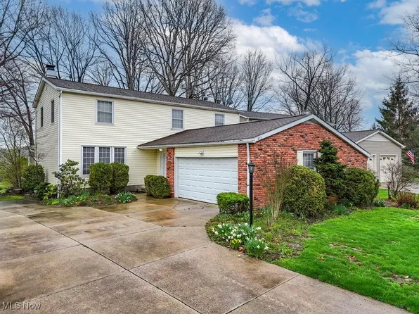 855 Nautilus Trl, Aurora, OH 44202