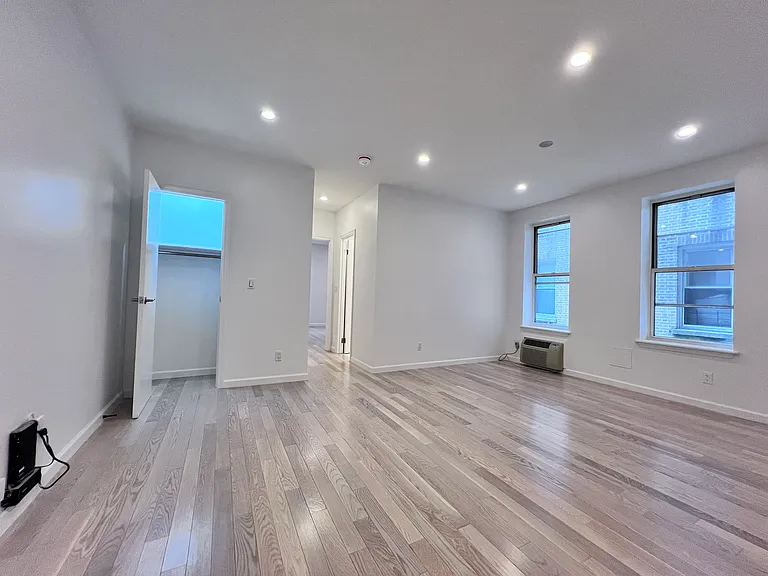 247 Wadsworth Ave #2F — Photo 3