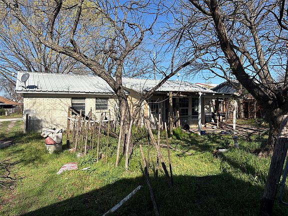 5th image of 322 S 3rd