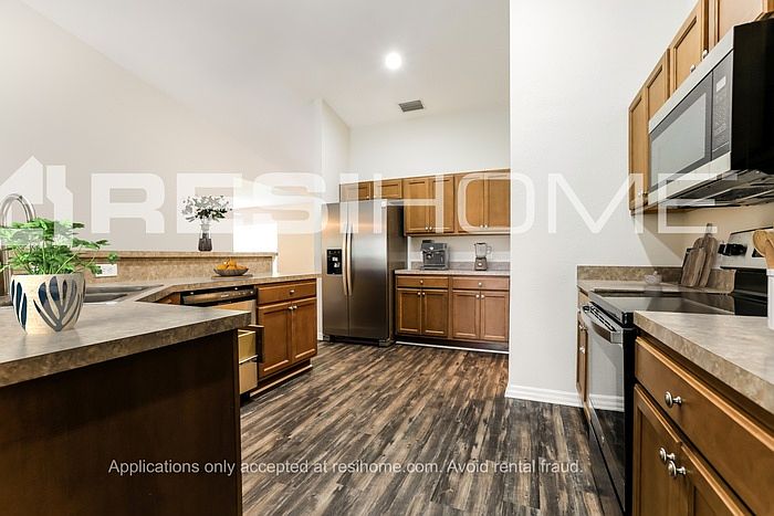 2333 Villa Green Ave, North Port, FL 34288 | Zillow