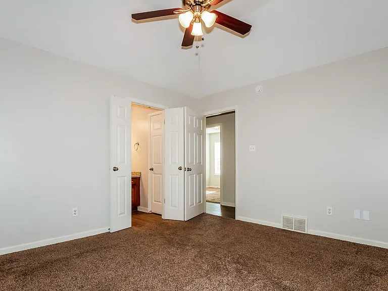 10104 Cross Hill Rd — Photo 9