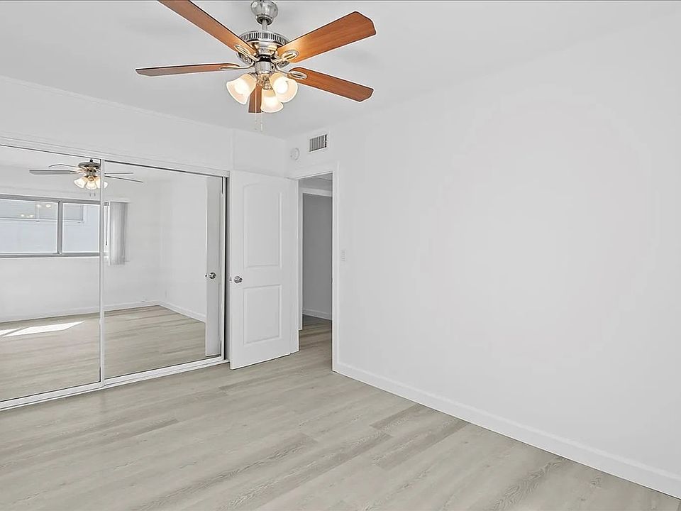 2nd image of 3100 W 99th St APT 4