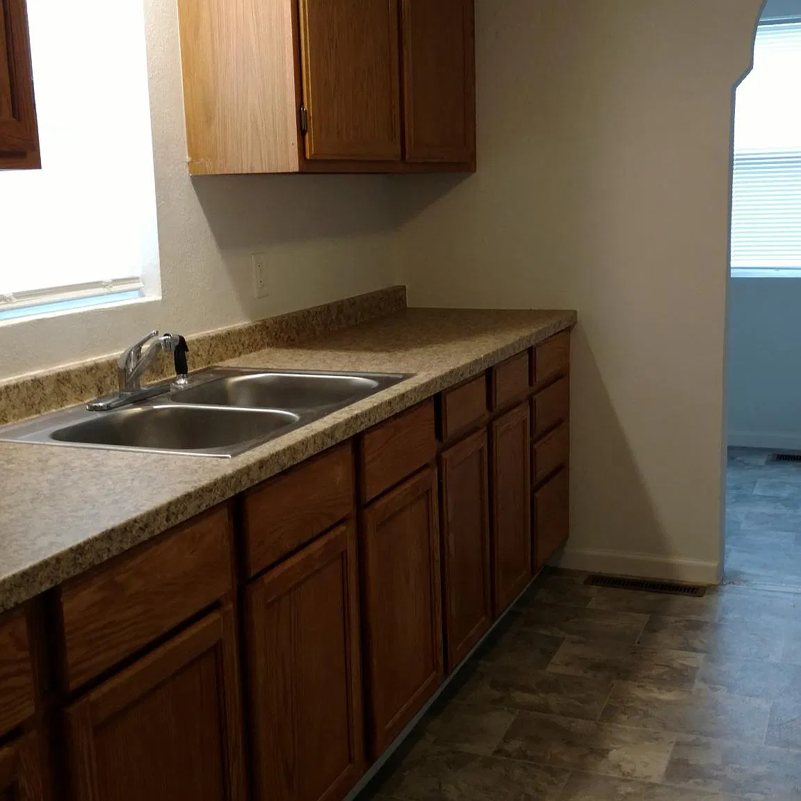 1 bed, 660 sqft, $950 — Photo 3